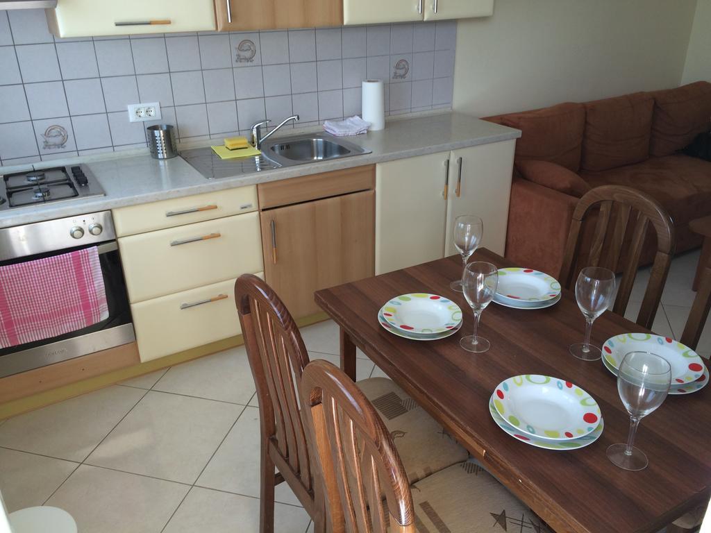 Kvajera Apartment Πόρετς Εξωτερικό φωτογραφία