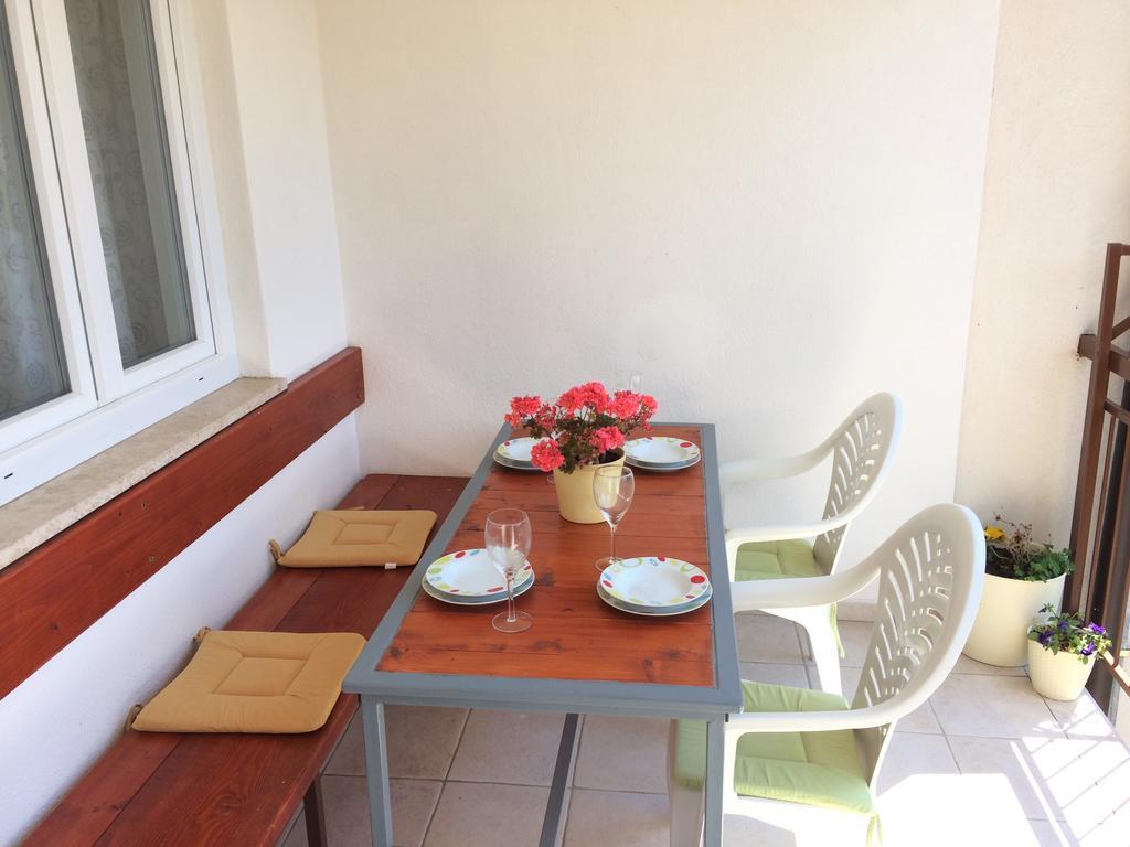 Kvajera Apartment Πόρετς Εξωτερικό φωτογραφία