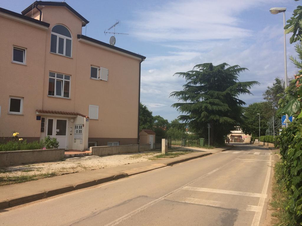 Kvajera Apartment Πόρετς Εξωτερικό φωτογραφία