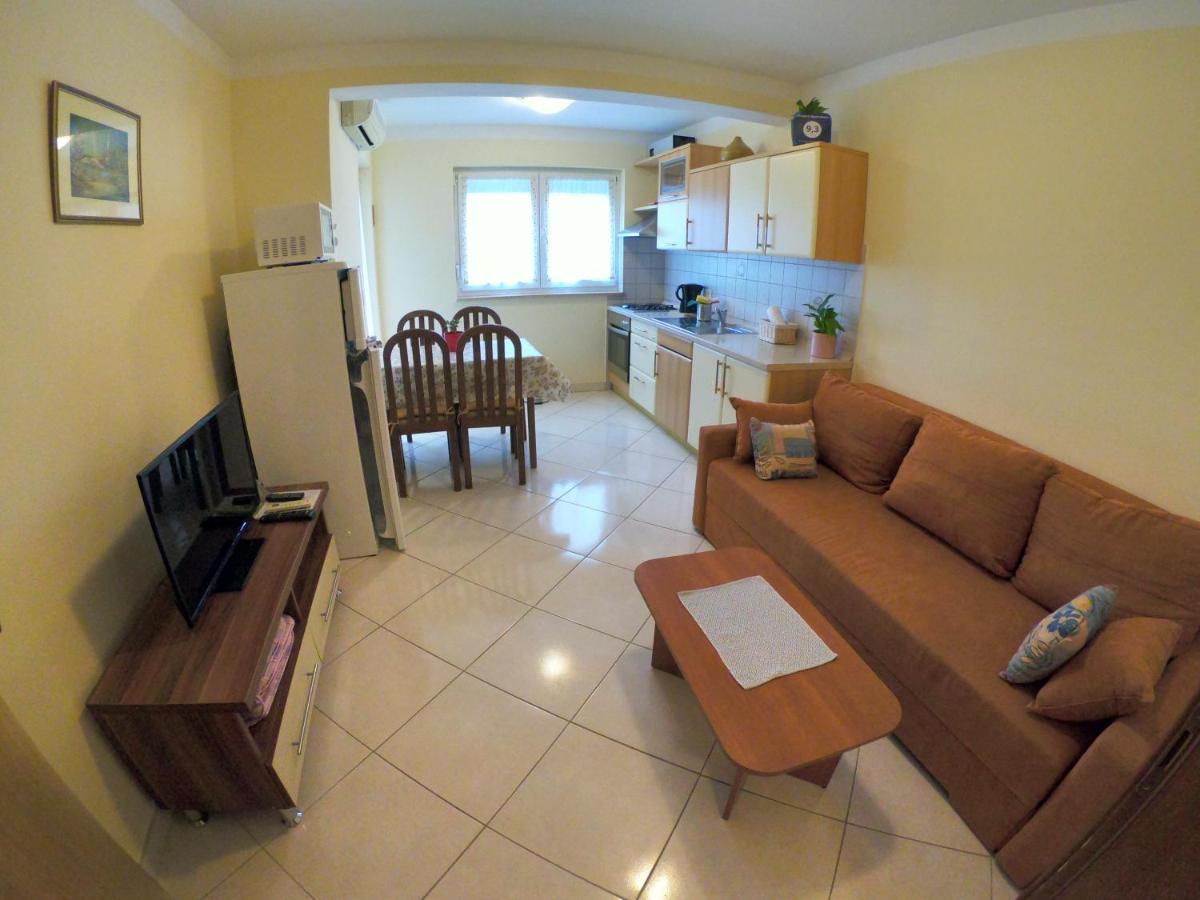 Kvajera Apartment Πόρετς Εξωτερικό φωτογραφία